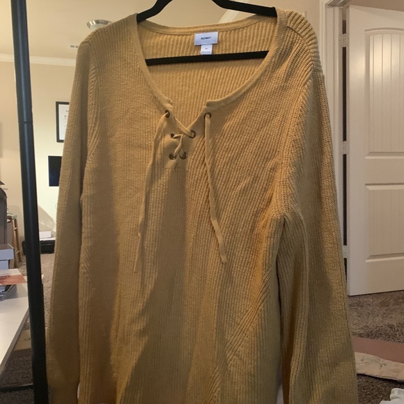 Assorted Plus Sized Sweaters - Picture 4 of 5